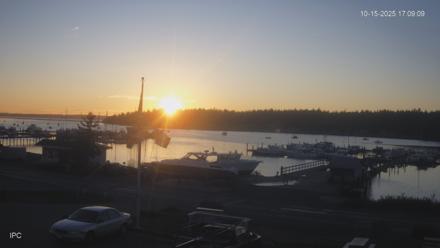Lopez Island Marina Live Webcam - Oct 15, 2025, 6:10pm PDT