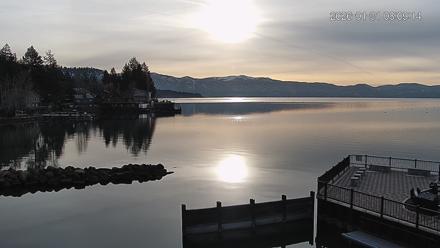 Tahoe Vista Lake Tahoe Live Webcam - Jan 31, 2026, 8:10am PST