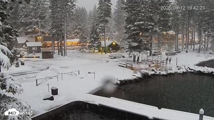 Tahoe Vista Lake Tahoe Live Webcam - Apr 12, 2026, 7:43pm PDT