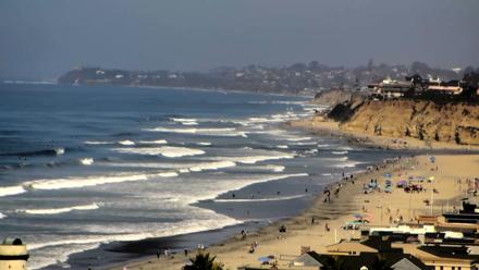 Del Mar Beach Overlook Roaming Live Webcam - Oct 12, 2025, 11:31am PDT
