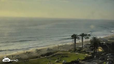 Del Mar Beach Overlook Roaming Live Webcam - Aug 26, 2026, 6:37pm PDT