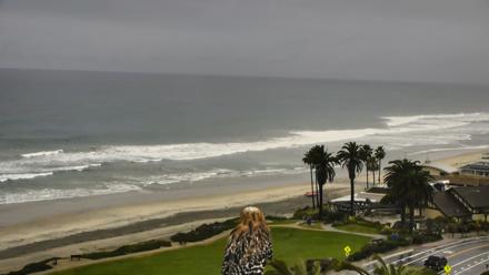 Del Mar Beach Overlook Roaming Live Webcam - Feb 11, 2026, 9:04am PST