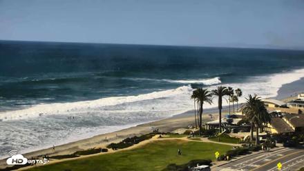Del Mar Beach Overlook Roaming Live Webcam - Oct 13, 2026, 3:01pm PDT