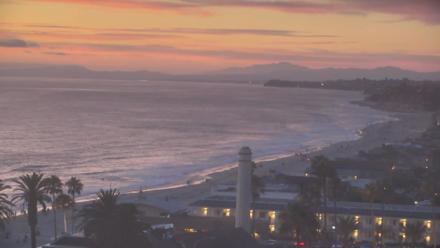 Del Mar Beach Overlook Roaming Live Webcam - Jul 26, 2025, 8:07pm PDT