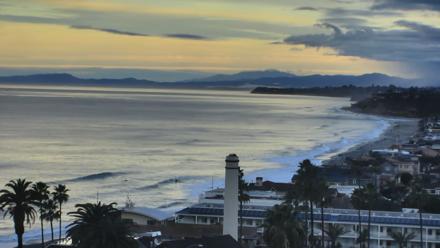 Del Mar Beach Overlook Roaming Live Webcam - Jan 3, 2026, 7:21am PST