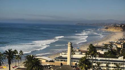 Del Mar Beach Overlook Roaming Live Webcam - Oct 29, 2025, 2:22pm PDT