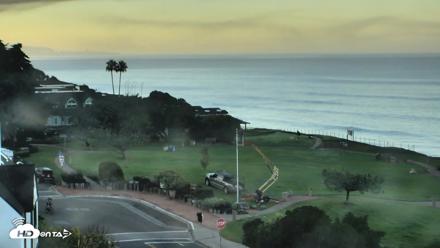 Del Mar Beach Overlook Roaming Live Webcam - Oct 21, 2026, 7:25am PDT
