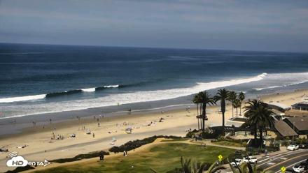 Del Mar Beach Overlook Roaming Live Webcam - Apr 10, 2026, 11:57am PDT