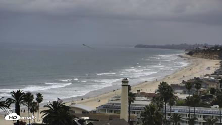 Del Mar Beach Overlook Roaming Live Webcam - Apr 25, 2026, 4:27pm PDT