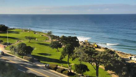 Del Mar Beach Overlook Roaming Live Webcam - Nov 20, 2025, 8:27am PST