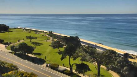 Del Mar Beach Overlook Roaming Live Webcam - Dec 5, 2025, 10:27am PST