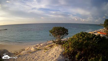 Turks & Caicos Grace Bay Live Webcam - Sep 15, 2026, 6:28pm EDT