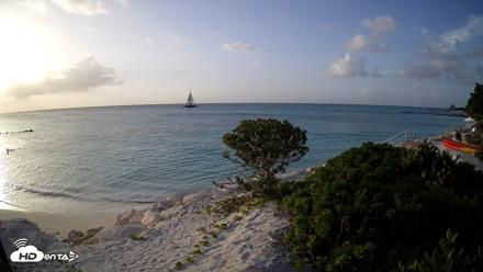 Turks & Caicos Grace Bay Live Webcam - Jun 22, 2026, 6:51pm EDT