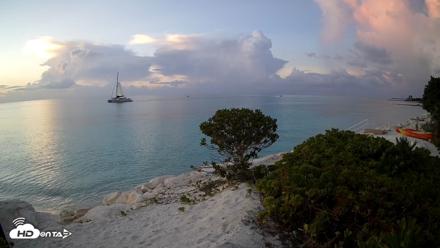 Turks & Caicos Grace Bay Live Webcam - Sep 7, 2026, 7:03pm EDT