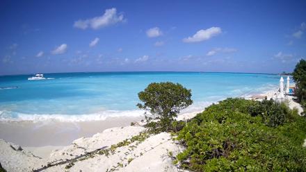 Turks & Caicos Grace Bay Live Webcam - Dec 24, 2025, 12:47pm EST