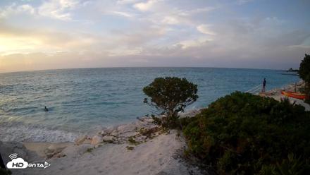 Turks & Caicos Grace Bay Live Webcam - Sep 25, 2026, 6:38pm EDT