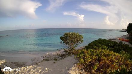 Turks & Caicos Grace Bay Live Webcam - Sep 15, 2026, 7:33am EDT