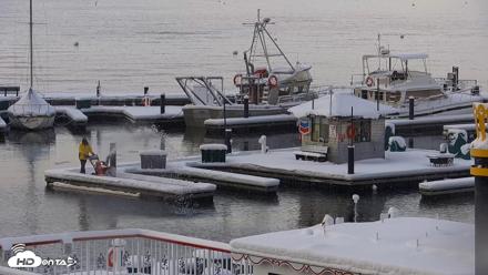 Tahoe City Marina - Lake Tahoe Live Webcam - Apr 12, 2026, 8:27am PDT