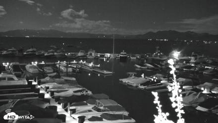 Tahoe City Marina - Lake Tahoe Live Webcam - Sep 27, 2026, 10:44pm PDT