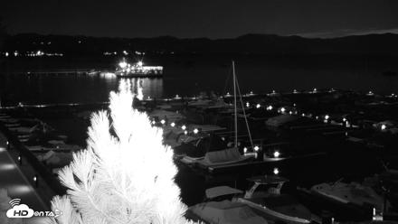 Tahoe City Marina - Lake Tahoe Live Webcam - Sep 25, 2026, 8:32pm PDT