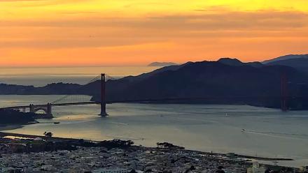 San Francisco Golden Gate Bridge Live Webcam - Nov 9, 2025, 5:05pm PST
