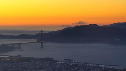 San Francisco Golden Gate Bridge Live Webcam - Dec 12, 2025, 5:10pm PST