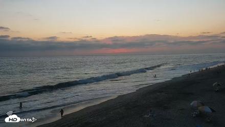 Carlsbad Beach Surf Live Webcam - Aug 5, 2026, 7:53pm PDT