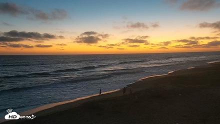 Carlsbad Beach Surf Live Webcam - Jul 6, 2026, 8:35pm PDT