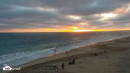 Carlsbad Beach Surf Live Webcam - Jul 5, 2026, 7:55pm PDT