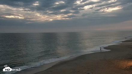 Carlsbad Beach Surf Live Webcam - Jul 11, 2026, 8:27pm PDT