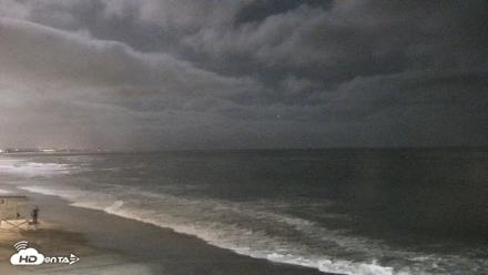 Carlsbad Beach Surf Live Webcam - Jul 27, 2026, 9:58pm PDT