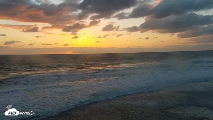 Carlsbad Beach Surf Live Webcam - Oct 12, 2026, 6:15pm PDT