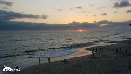 Carlsbad Beach Surf Live Webcam - Jun 30, 2026, 8:00pm PDT