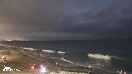 Carlsbad Beach Surf Live Webcam - Jul 3, 2026, 8:46pm PDT
