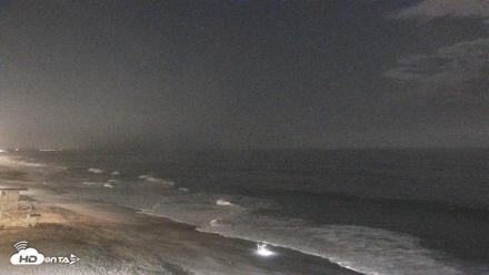 Carlsbad Beach Surf Live Webcam - Aug 24, 2026, 12:15am PDT