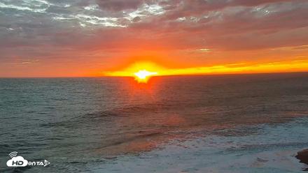 Carlsbad Beach Surf Live Webcam - Sep 7, 2026, 7:07pm PDT