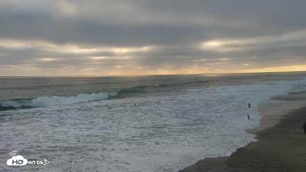Carlsbad Beach Surf Live Webcam - Jun 10, 2026, 7:14pm PDT