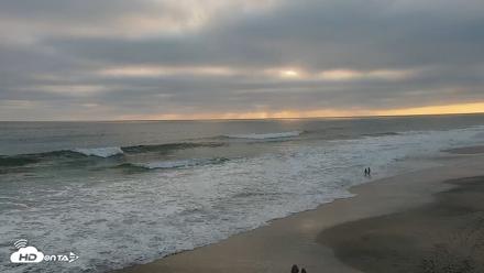 Carlsbad Beach Surf Live Webcam - Jun 10, 2026, 7:25pm PDT