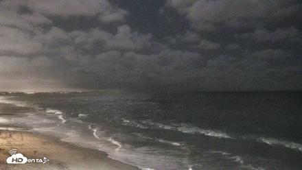 Carlsbad Beach Surf Live Webcam - Sep 22, 2026, 9:28pm PDT