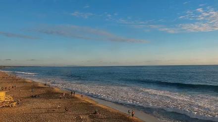 Carlsbad Beach Surf Live Webcam - Oct 2, 2025, 6:00pm PDT