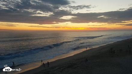 Carlsbad Beach Surf Live Webcam - Jul 20, 2026, 8:15pm PDT