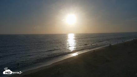 Carlsbad Beach Surf Live Webcam - Jul 17, 2026, 7:25pm PDT