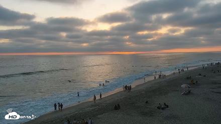 Carlsbad Beach Surf Live Webcam - Jul 19, 2026, 7:49pm PDT