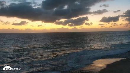 Carlsbad Beach Surf Live Webcam - Sep 21, 2026, 7:13pm PDT
