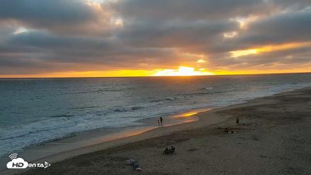Carlsbad Beach Surf Live Webcam - Jul 5, 2026, 7:49pm PDT