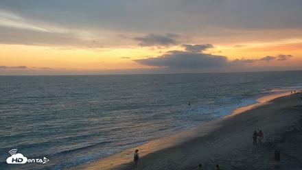 Carlsbad Beach Surf Live Webcam - Aug 10, 2026, 7:58pm PDT
