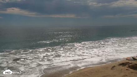 Carlsbad Beach Surf Live Webcam - Jul 20, 2026, 4:39pm PDT