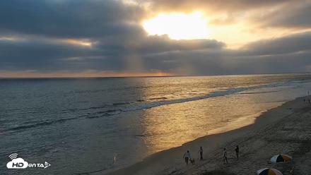 Carlsbad Beach Surf Live Webcam - May 22, 2026, 7:20pm PDT
