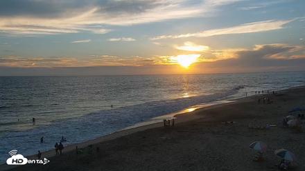 Carlsbad Beach Surf Live Webcam - Jul 4, 2026, 7:50pm PDT