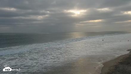 Carlsbad Beach Surf Live Webcam - Jun 1, 2026, 8:03pm PDT